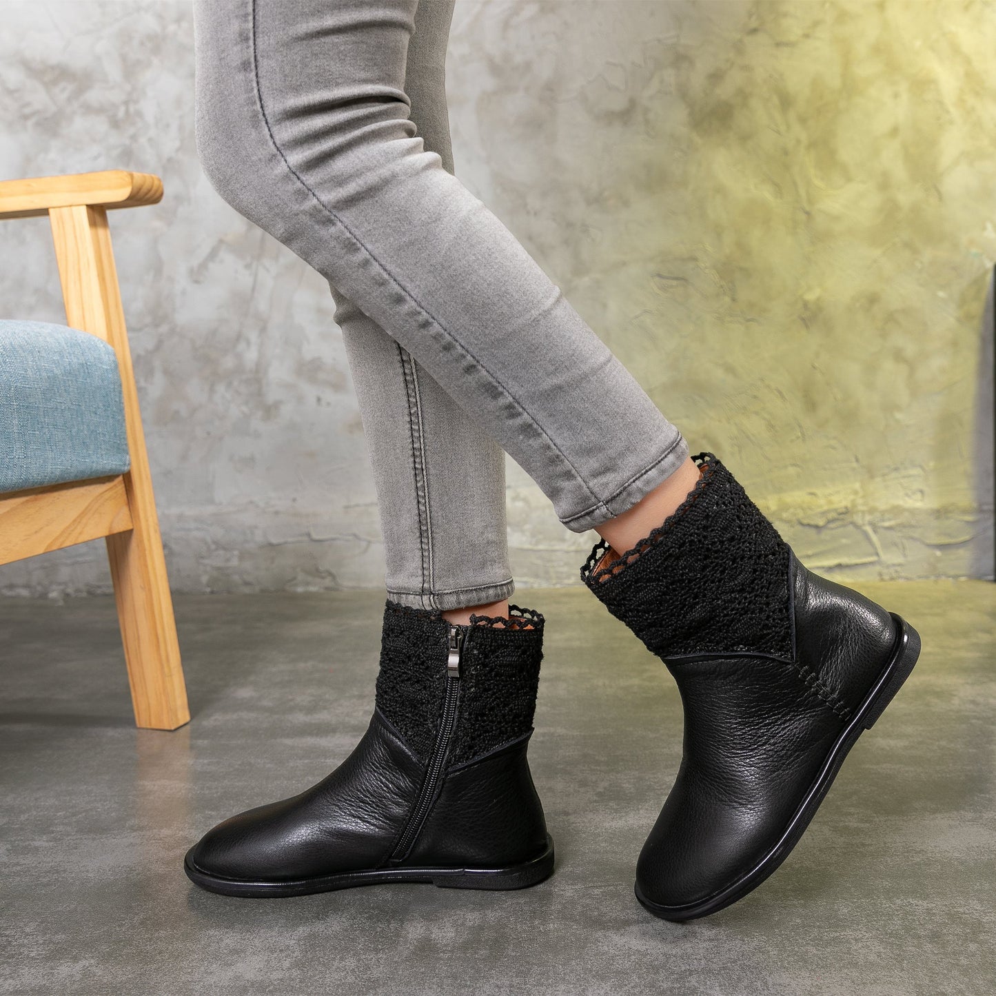 Handmade Women's Leather Boots Retro Fashionable Knit Spliced Flat Boots Black/Coffee