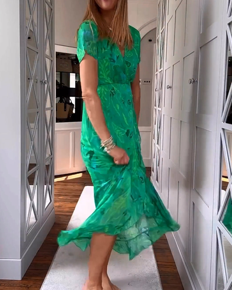 V-neck ruffle sleeve print dress