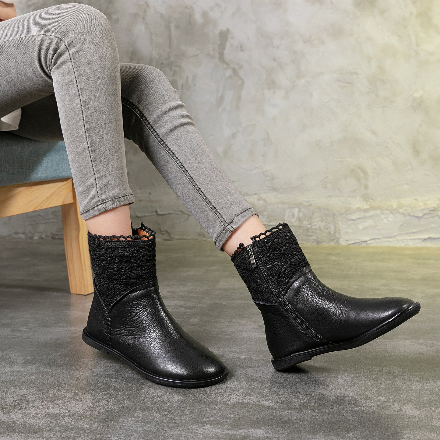 Handmade Women's Leather Boots Retro Fashionable Knit Spliced Flat Boots Black/Coffee
