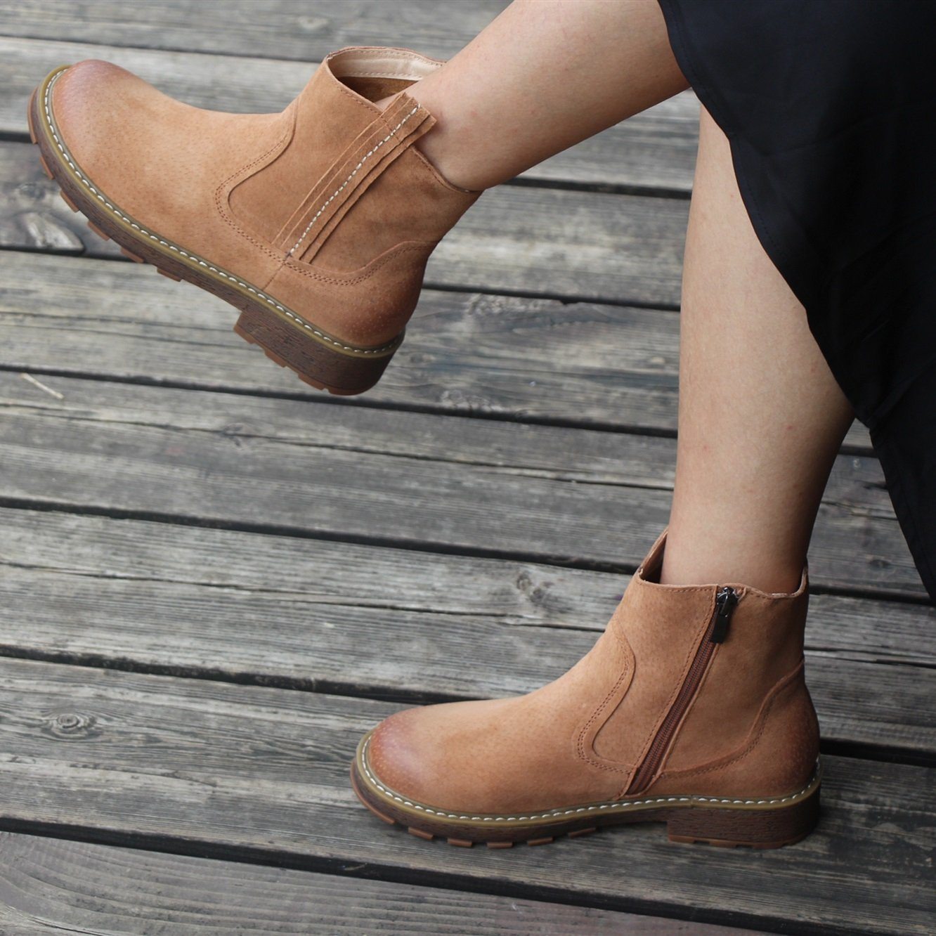 Womens Handmade Leather Ankle Boots Short Boots Side Zipper in Brown/Black