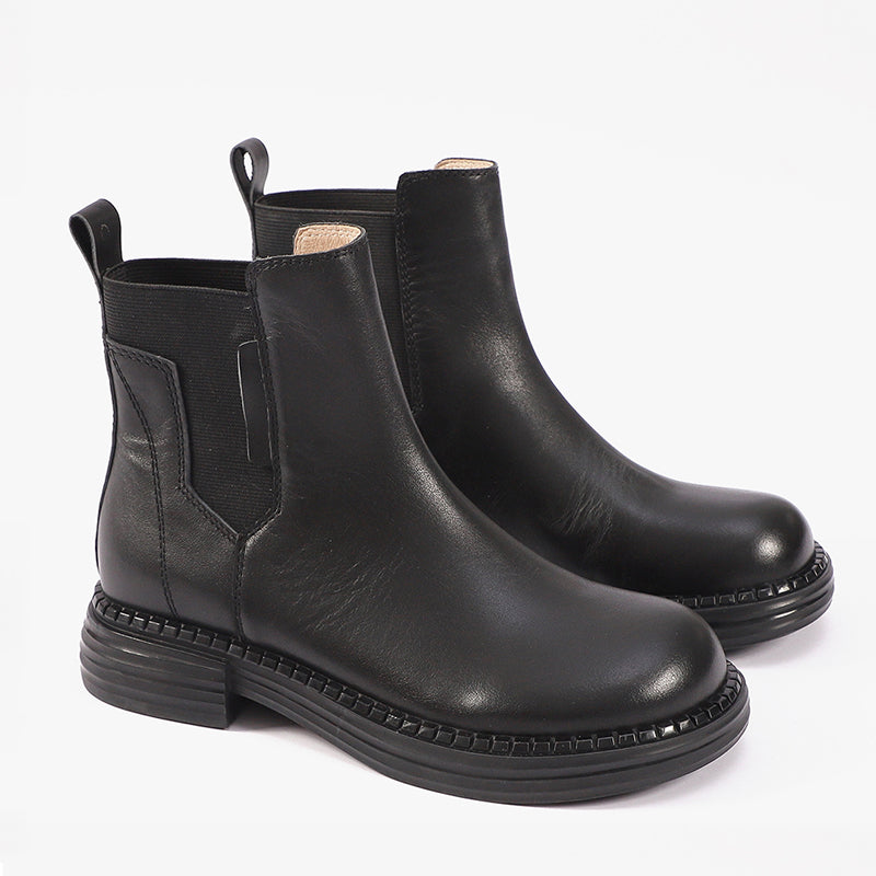 Classic Women's Leather Chelsea Boots Soft and Retro Style in Black