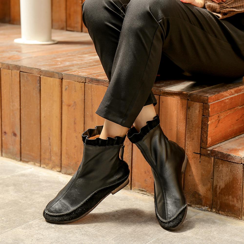 Handmade Leather Chelsea Boots For Women Soft Short Boots Retro Round Toe For Fall And Winter Coffee/Black