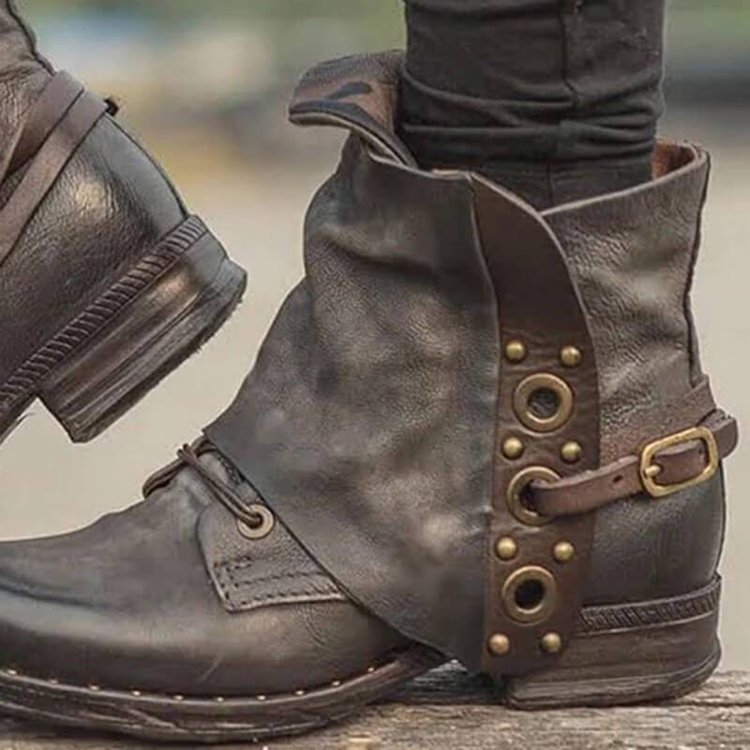 Women's Low-Profile Retro Cuffed Boots