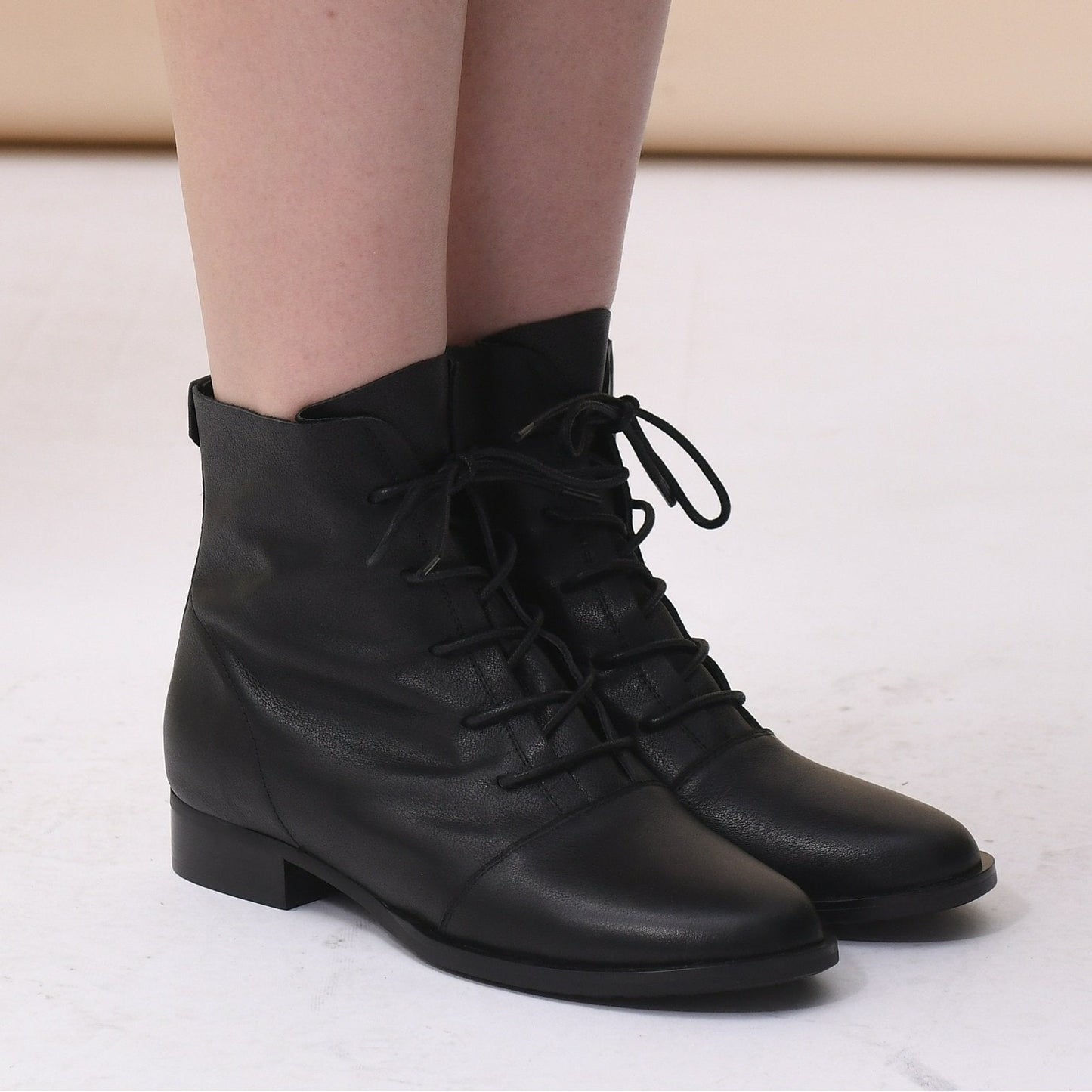 Women Boots Lace Up Short Boots Handmade Leather Full Grain Leather Black/Brown