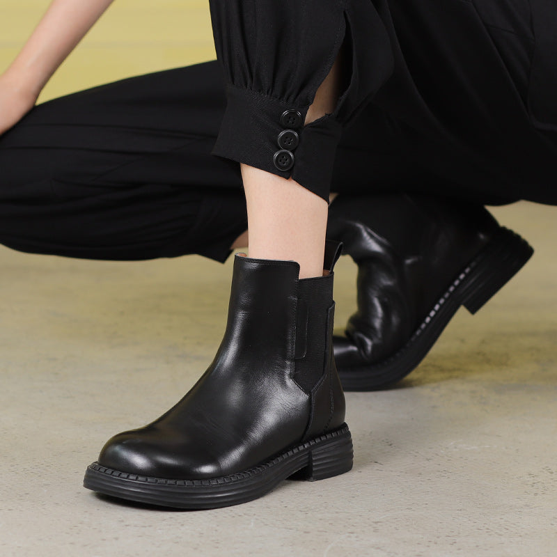 Classic Women's Leather Chelsea Boots Soft and Retro Style in Black
