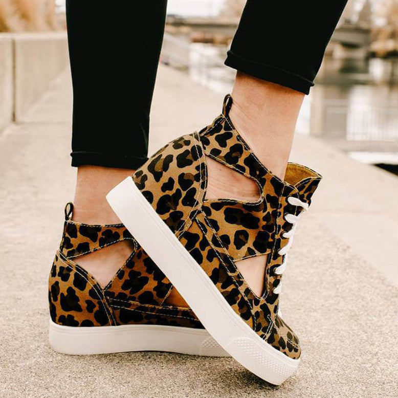 Fretwork Lace-up Canvas Flat Shoes