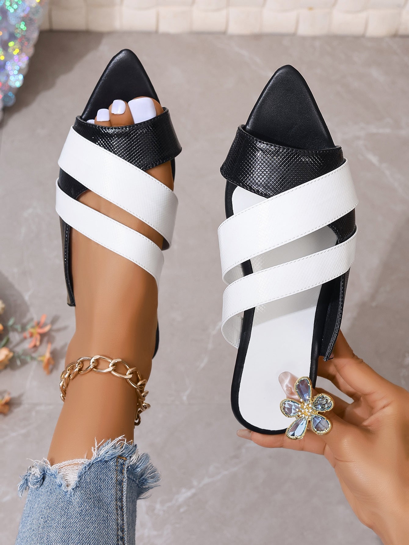 Colorblock Pointed Toe Flat Sandals