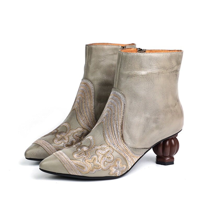 Women's Leather Embroidery Retro Short Boots Side Zipper In Black/Grey