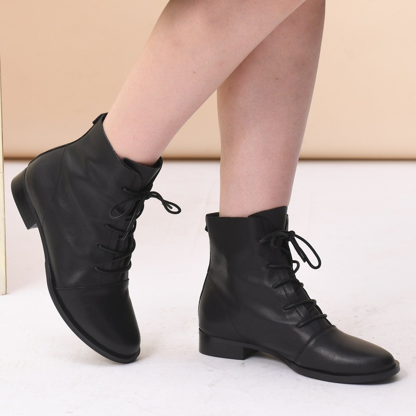 Women Boots Lace Up Short Boots Handmade Leather Full Grain Leather Black/Brown