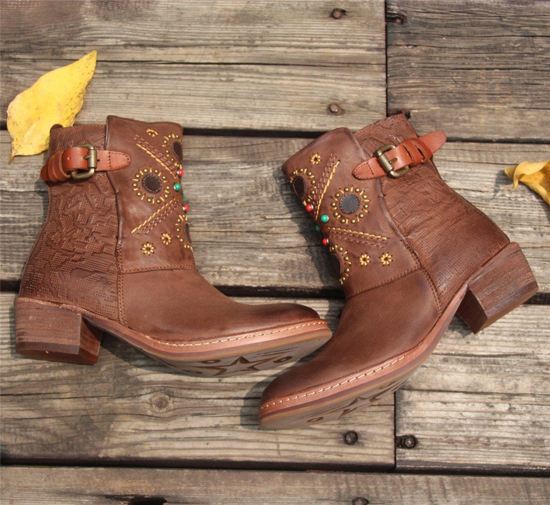 Women Leather Ankle Boots Retro Rivet Comfortable Walking Round Toe Coffee