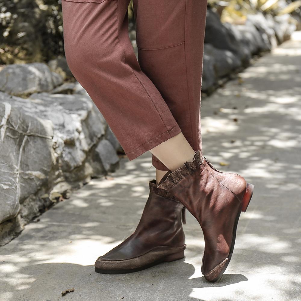 Handmade Leather Chelsea Boots For Women Soft Short Boots Retro Round Toe For Fall And Winter Coffee/Black