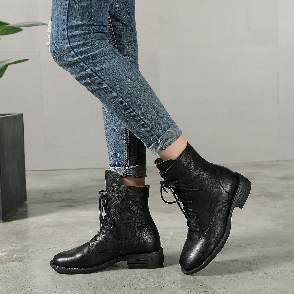 Winter Boots Handmade Genuine Leather Lace-Up Combat Boots Retro Boots Chunky Ankle Boots Black/Coffee