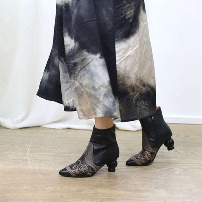 Women's Leather Embroidery Retro Short Boots Side Zipper In Black/Grey