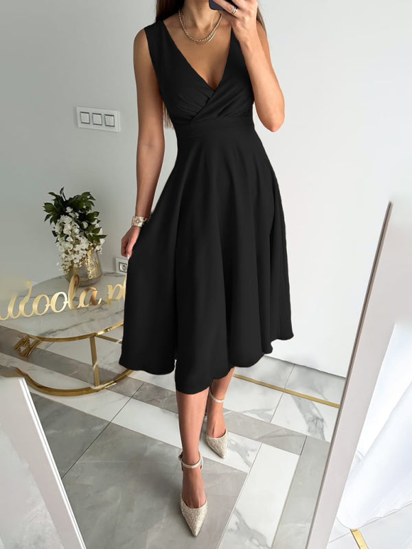 Women's Elegant Solid Color V-Neck Gathered Swing Dress