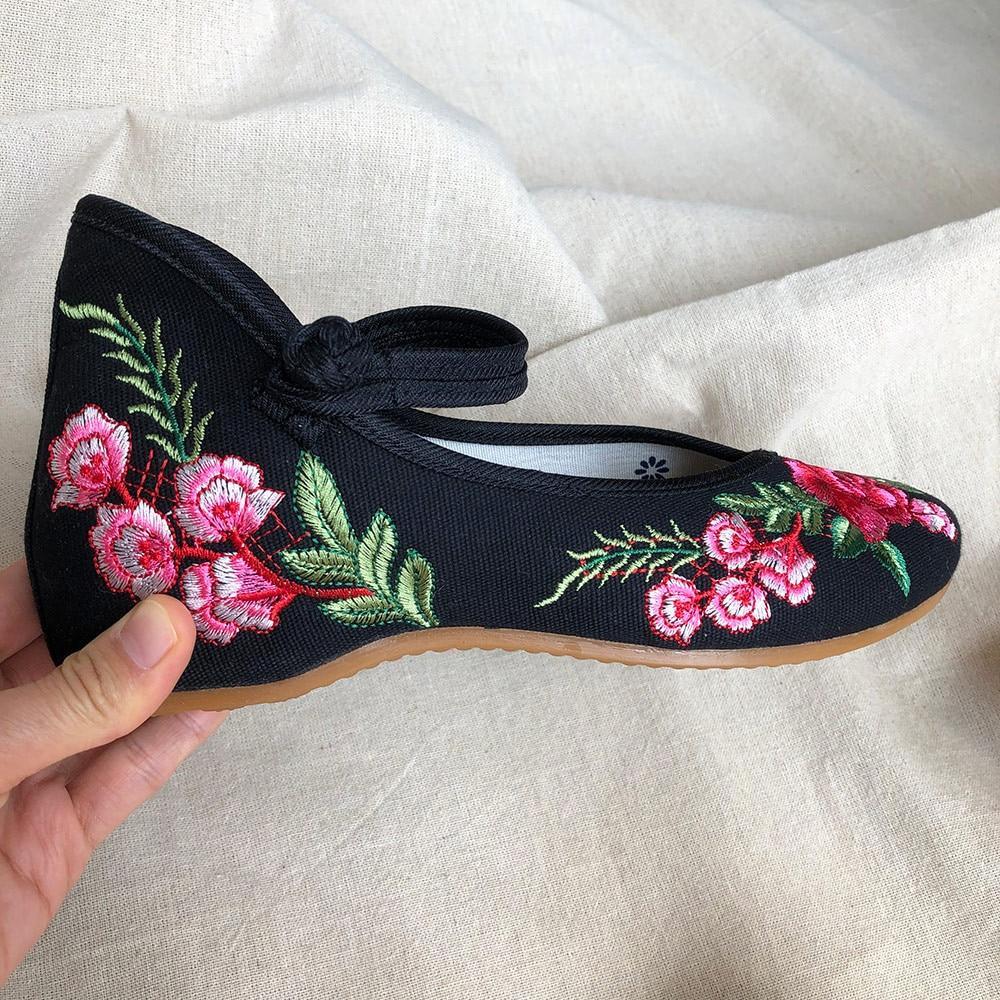 Handmade Women's Vintage Embroidered Canvas Ballet Flats