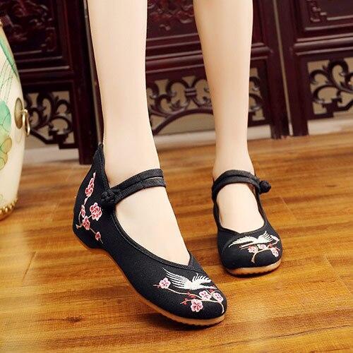 Handmade Women's Vintage Embroidered Canvas Ballet Flats