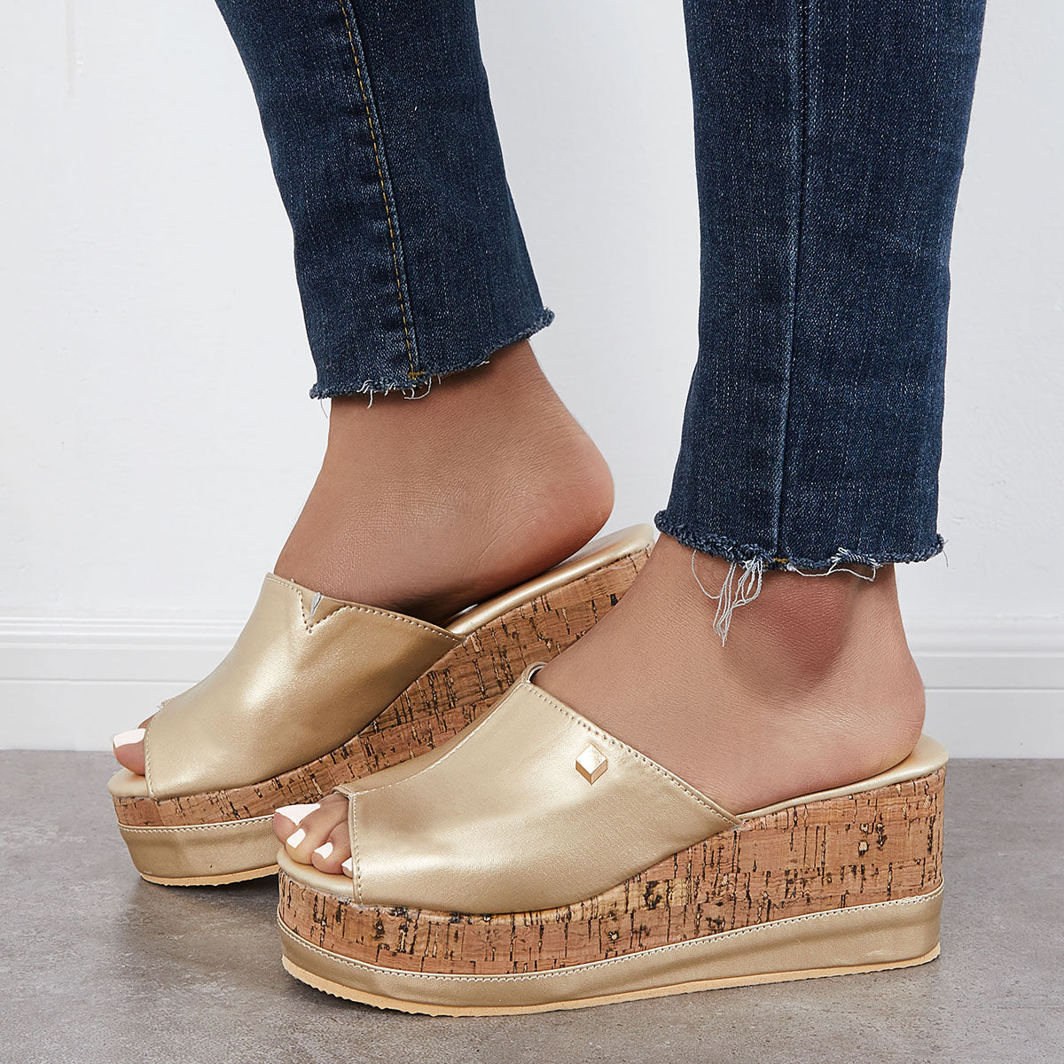 Comfortable Cork Footbed Slip-on Sandals Platform Wedge Slippers