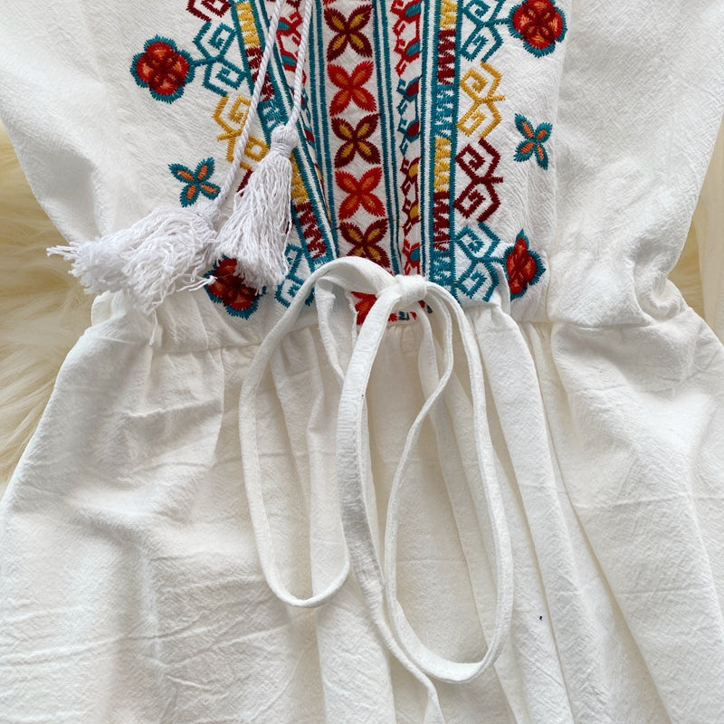 Long Sleeve Bandage Bress Vintage Floral Embroidery Dress