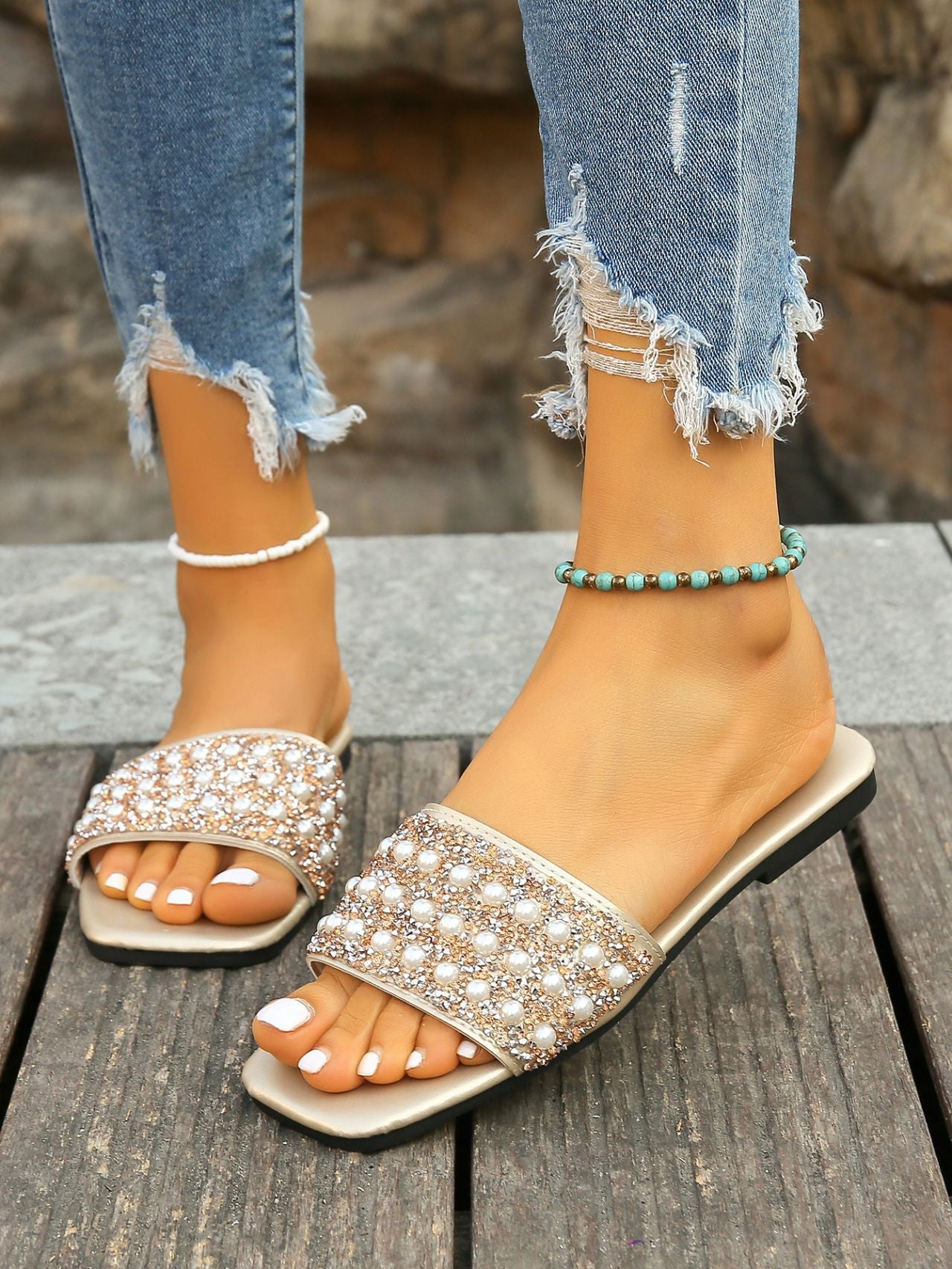 Square-toe Sparkling Pearl Flat Sandals
