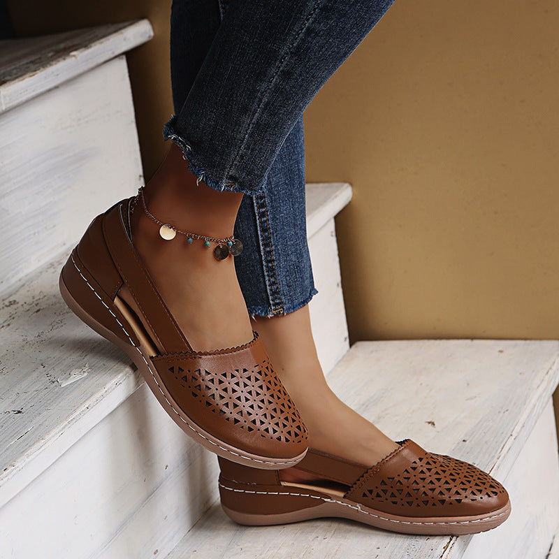 Round Toe Wedge Hole Sandals