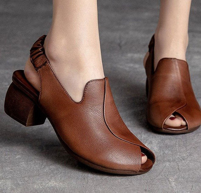 Thick medium heel elastic strap peep-toe sandals