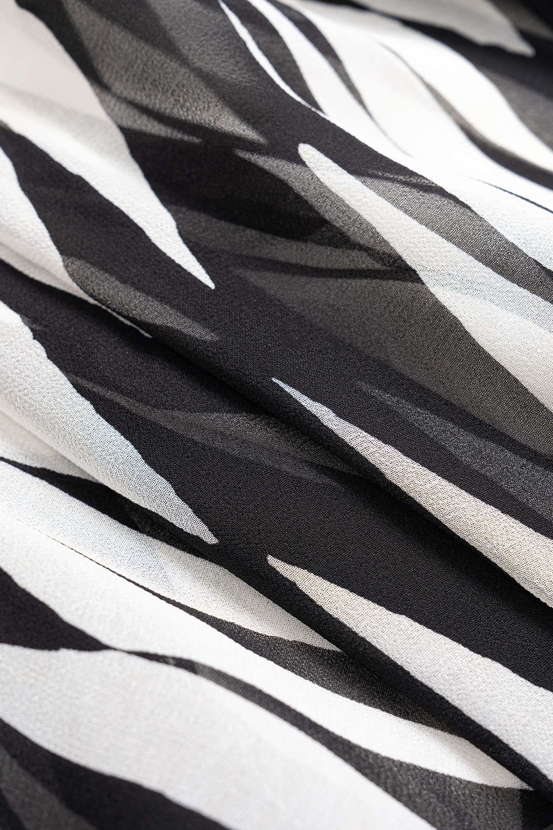 Zebra Stripe Print V-Neck Belted Short-Sleeve Shirt