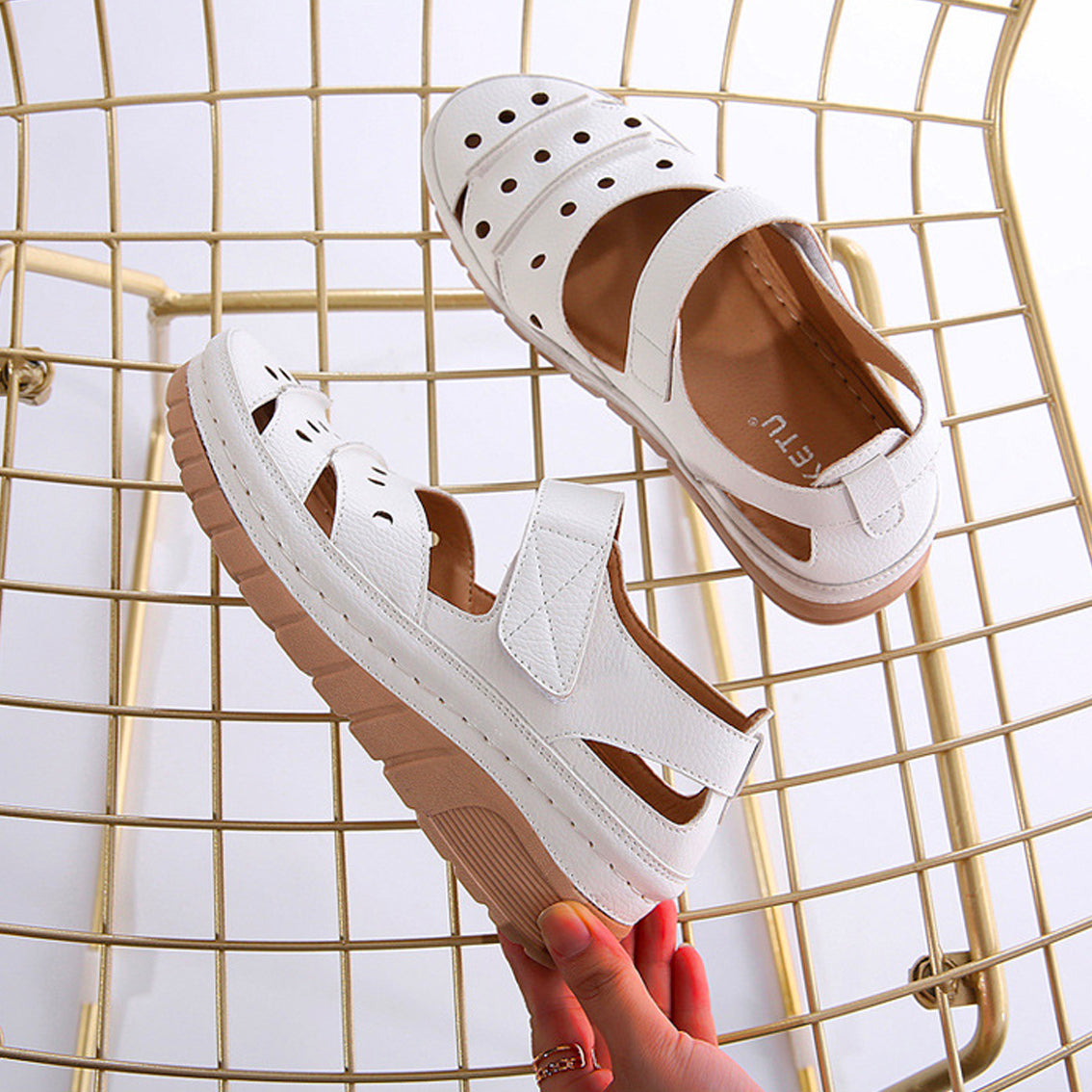 Women's Casual Platform Flat Comfort Breathable Leather Walking Shoes