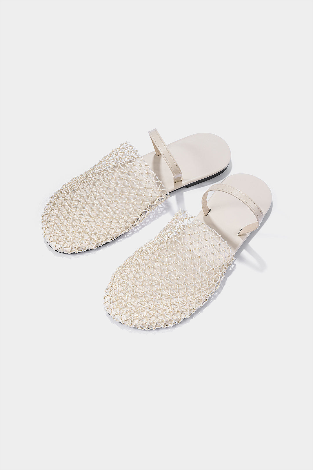 Woven Cut Out Round Flats