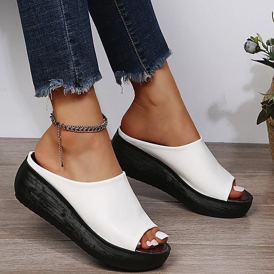 Women's Fashion Ins Style Waterproof Platform Thick Heel Casual Slippers