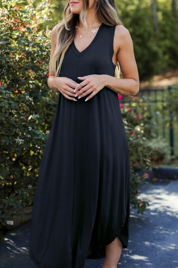 V NECK SLEEVELESS MAXI DRESS