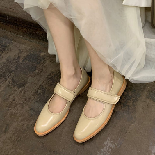Sakuna Round Toe Block Heels Mary Jane Shoes