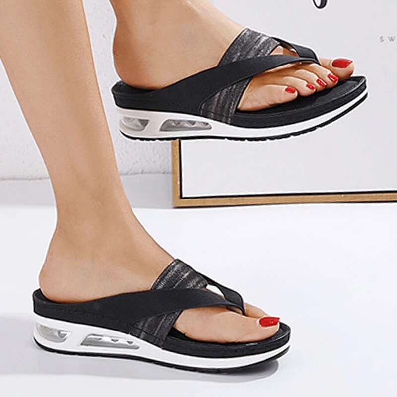 Summer Women Fashion New Soft Light Comfortable Slippers