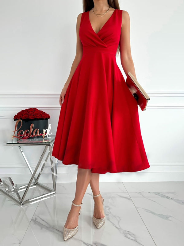 Women's Elegant Solid Color V-Neck Gathered Swing Dress