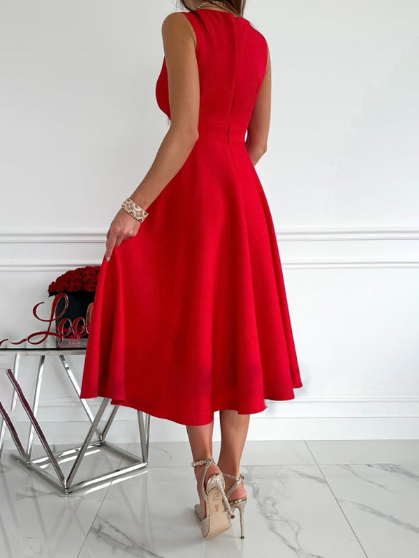 Women's Elegant Solid Color V-Neck Gathered Swing Dress